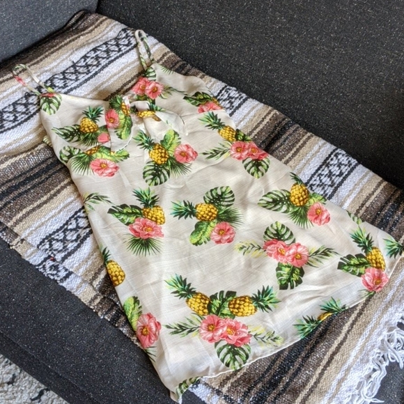 NWOT. Sadie & Sage Floral Dress - Picture 1 of 6